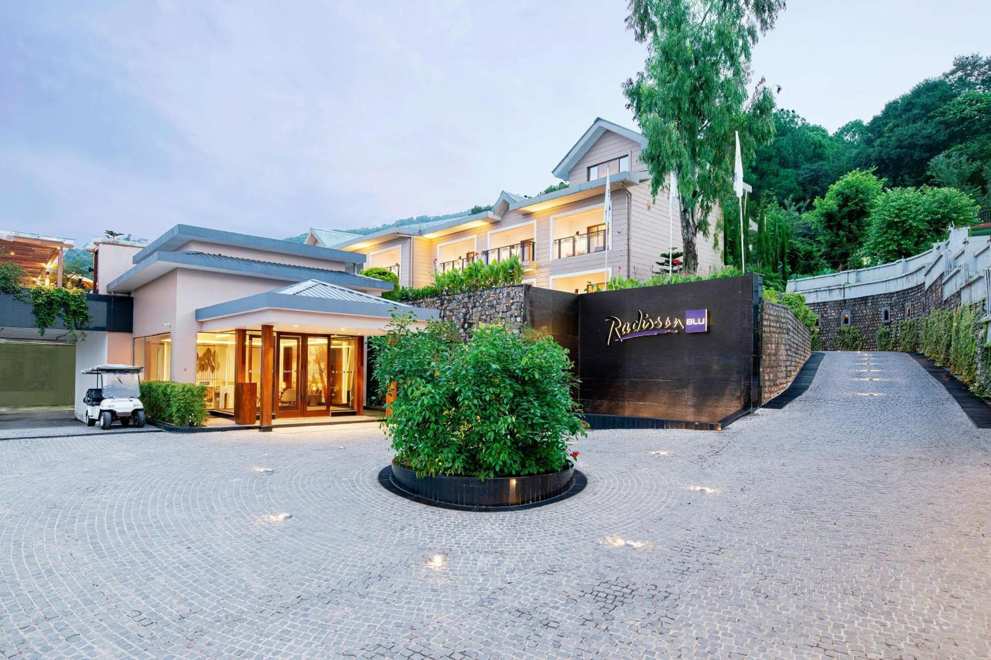 Radisson Blu Resort Dharamszala Kültér fotó