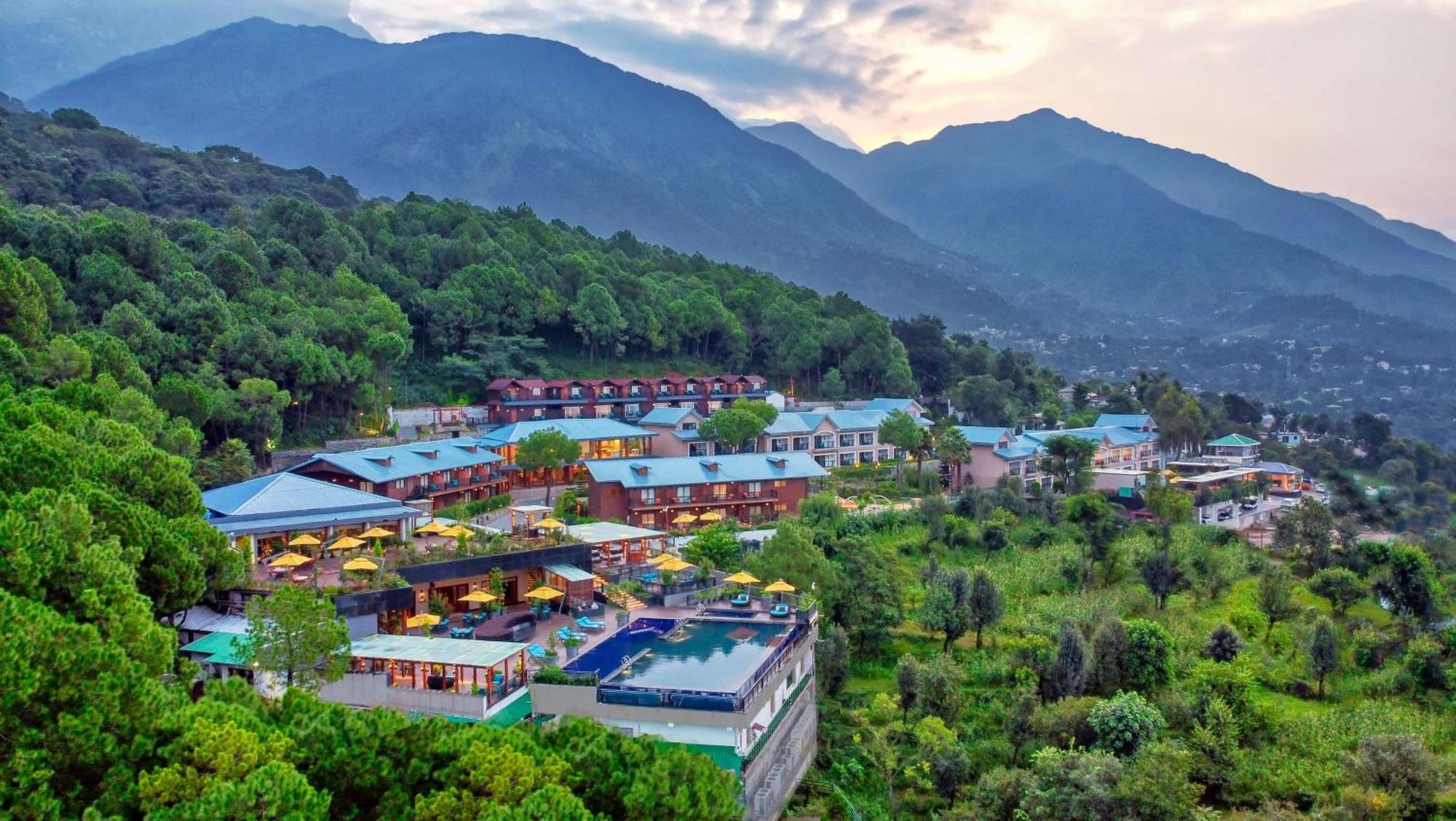 Radisson Blu Resort Dharamszala Kültér fotó