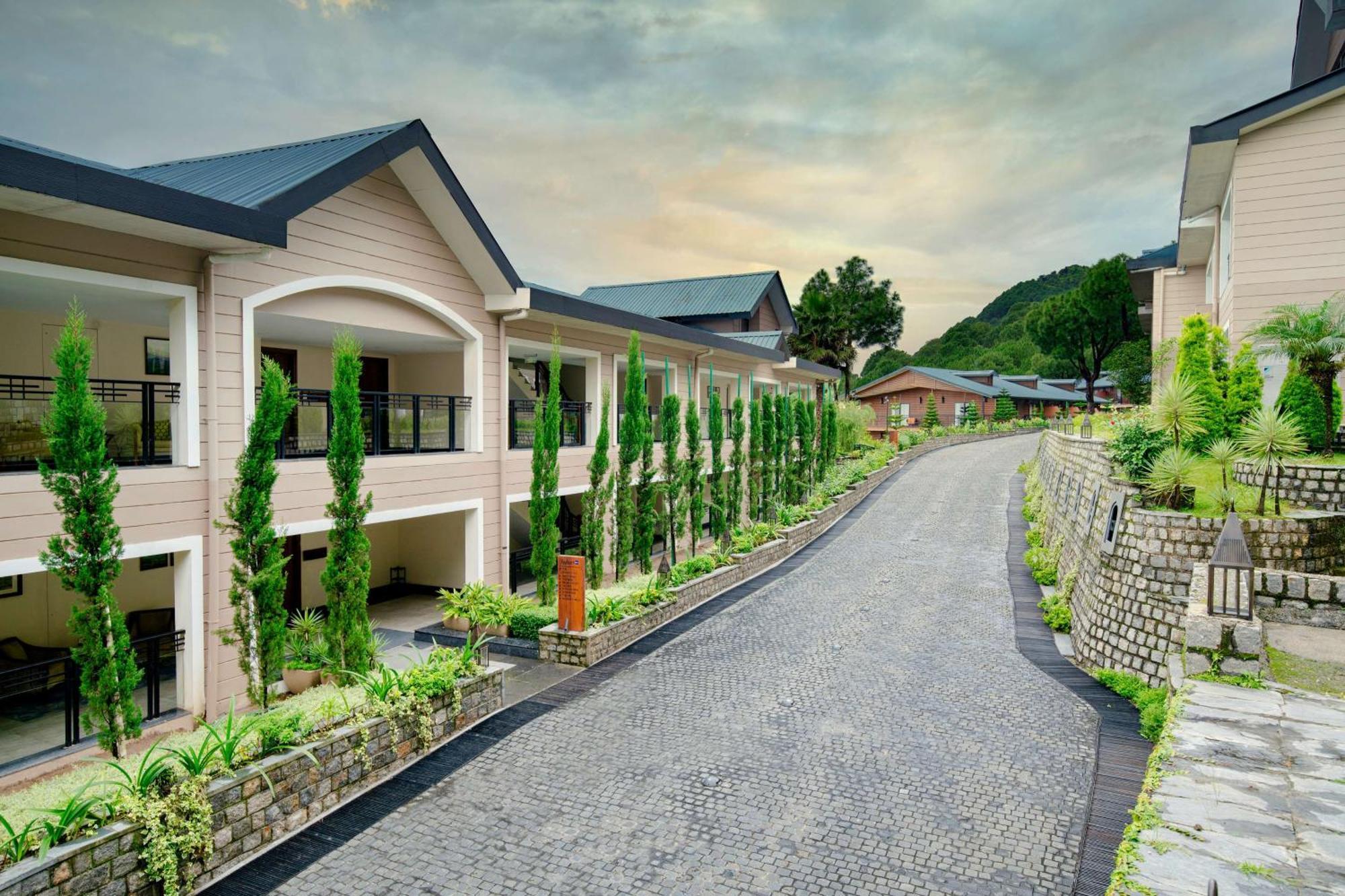 Radisson Blu Resort Dharamszala Kültér fotó
